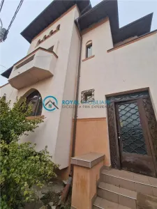 Royal Imobiliare-Inchiriere Vila Zona Centrala - foto 1