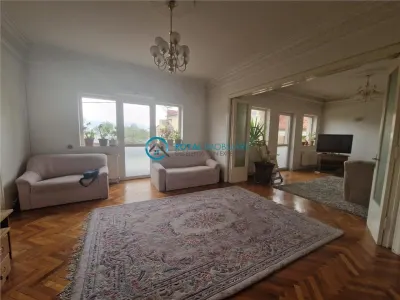 Royal Imobiliare-Inchiriere Vila Zona Centrala - foto 4