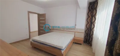 Royal Imobiliare-Inchiriere Apartament 3 Camere Zona Albert - foto 9