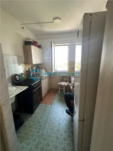 Royal Imobiliare - Vanzare apartament 2 camere zona Sud - foto 3