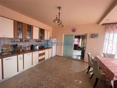 Royal Imobiliare-Inchiriere Vila Zona Aricestii Rahtivani - foto 18
