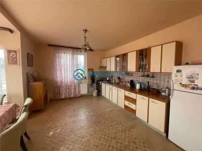 Royal Imobiliare-Inchiriere Vila Zona Aricestii Rahtivani - foto 19