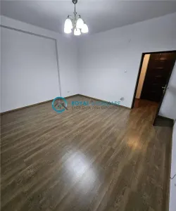 Royal Imobiliare - Vanzare apartament 4 camere in zona Ultracentral - foto 9