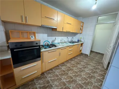 Royal Imobiliare - Vanzare apartament 3 camere - foto 6