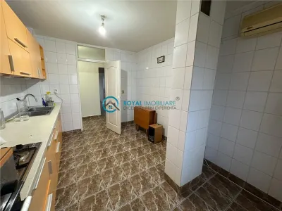 Royal Imobiliare - Vanzare apartament 3 camere - foto 8
