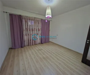 Royal Imobiliare - Inchiriere apartament 4 camere in zona Ultracentral - foto 1