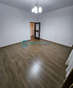 Royal Imobiliare - Inchiriere apartament 4 camere in zona Ultracentral - foto 7