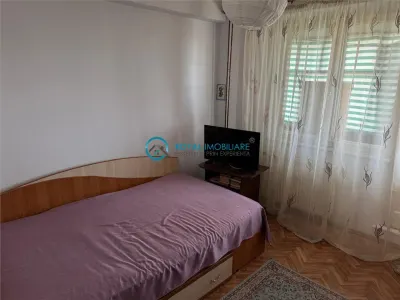 Royal Imobiliare - Vanzare Apartament zona Ultracentrala - foto 5