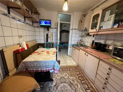 Royal Imobiliare - Vanzare apartament 3 camere in zona 9 Mai - foto 8