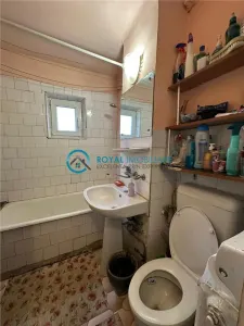 Royal Imobiliare - Vanzare apartament 3 camere in zona 9 Mai - foto 9