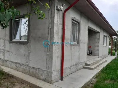 Royal Imobiliare - Vanzare casa zona Vadu Sapat - foto 1