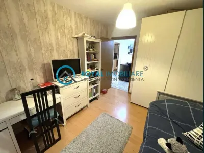 Royal Imobiliare - Inchiriere apartament 4 camere zona 9 Mai - foto 5