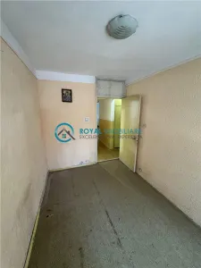 Royal Imobiliare - Vanzare apartament 4 camere zona Urlati - foto 3
