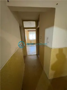 Royal Imobiliare - Vanzare apartament 4 camere zona Urlati - foto 9