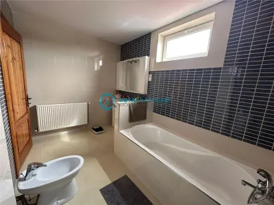 Royal Imobiliare - Vanzare vila zona Lipanesti - foto 25