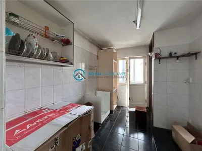Royal Imobiliare - Vanzare apartament 2 camere zona Marasesti - foto 5