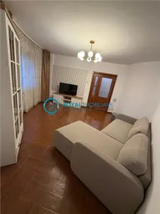 Royal Imobiliare - Inchiriere apartament 2 camere zona P-ta Mihai Viteazu - Ploiesti