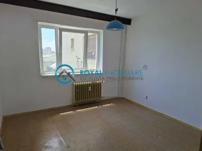 Royal Imobiliare - Vanzare apartament 3 camere zona Republicii - foto 2