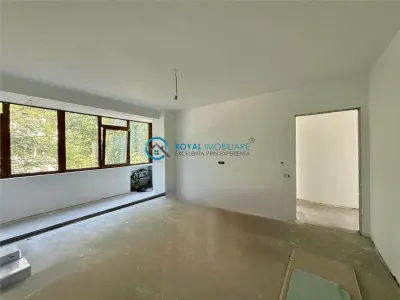 Royal Imobiliare - Vanzare apartament 3 camere zona Sud - foto 2