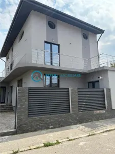 Royal Imobiliare - Vanzare casa in zona Traian - Ploiesti