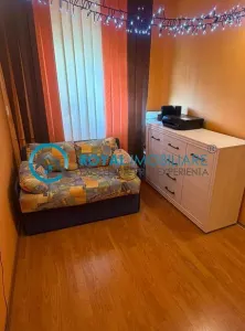 Royal Imobiliare - Vanzare apartament 3 camere zona 9 Mai - foto 3