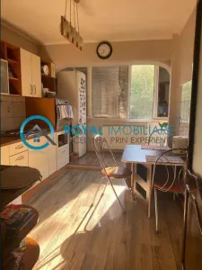 Royal Imobiliare - Vanzare apartament 3 camere zona B-dul Bucuresti - foto 5