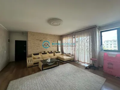 Royal Imobiliare - Vanzare apartament 3 camere zona 9 Mai - foto 1