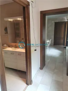 Royal Imobiliare - Inchiriere apartament in vila cu gradina - foto 8