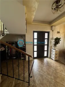 Royal Imobiliare - Vanzare Vila P+1E zona Albert - foto 12