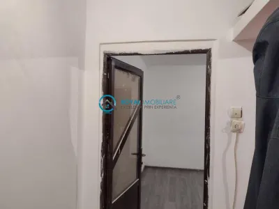 Royal Imobiliare - Vanzare apartament 2 camere zona Vest - foto 7