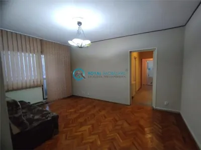 Royal Imobiliare - Vanzare apartament 4 camere zona Nord - foto 3