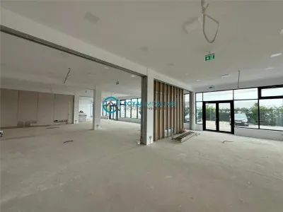 Royal Imobiliare - Inchiriere Spatiu Comercial Bucov - foto 2