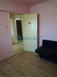 Royal Imobiliare - Vanzare apartament 2 camere zona B-dul Bucuresti - foto 2