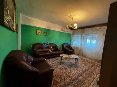 Royal Imobiliare- Vanzare apartament 3 camere, zona Bld Republicii - Ploiesti
