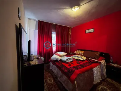 Royal Imobiliare- Vanzare apartament 3 camere, zona Bld Republicii - foto 4