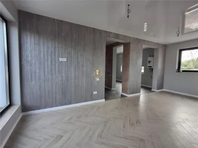 Casa de LUX construita si finisata impecabil!  Demisol-4 camere -3 bai- Bucium Visani.Comision 0!MUTARE IMEDIATA! - foto 9