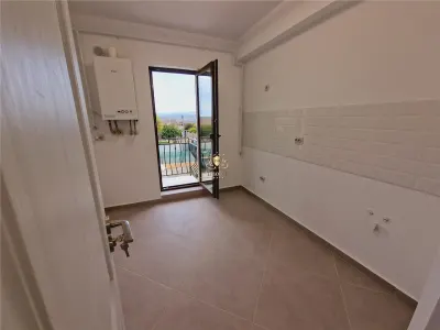 Apartament cu 2 camere decomandat  Cug-Lunca Cetatuii. 10 minute pina la mijloc de transport! Comision 0! - foto 8