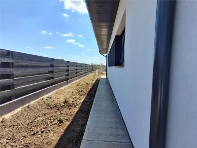 Casa pe parter  4 camere cu finisaje de lux- Bucium Visani mutare imediata! Comision 0! - foto 6