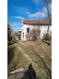 Casa de inchiriat in  Bucium Paun  pentru birouri/sediu de firma/depozit. - foto 11