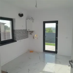 Casa pe parter  5 camere Bucium Visani - foto 21