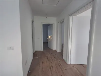 Casa 4 camere si 3 balcoane  460m teren Visani ! - foto 2