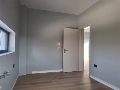 Casa clasa energetica A pompe de caldura cu panouri solare 3 dormitoare 2 bai dresing finisaje de LUX Miroslava centru!Tva inclus! Comision 0! - foto 6