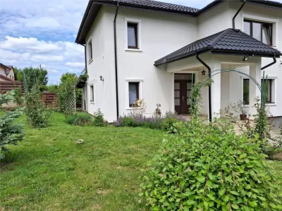 Casa cu 5 camere linga Hanul Trei Sarmale cu 645mp teren.  Persoana fizica! - foto 11
