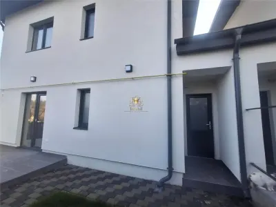 Vila moderna tip duplex separata cu o magazie finisaje LUX  Bucium Visani la asfalt.Mutare rapida!  tva inclus. - foto 15