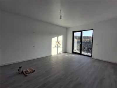 Vila moderna tip duplex separata cu o magazie finisaje LUX  Bucium Visani la asfalt.Mutare rapida!  tva inclus. - foto 6
