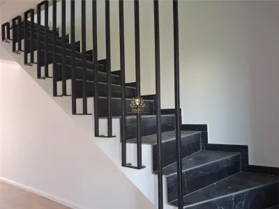 Casa la pret de apartament 3 camere 2 bai Bucium Visani. - foto 9