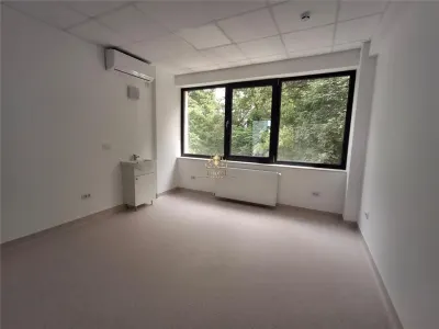Spatiu de inchiriat D+3E.Pretabil clinica medicala sau birouri.10 locuri de parcare! - foto 4