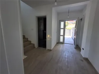 Vila moderna tip duplex demisol+parter+etaj Hlincea aproape de Mrea Cetatuia .Mutare Imediata!  tva inclus. - foto 5