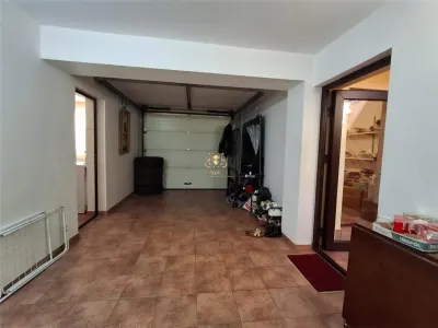 Vila eleganta -  proiect deosebit crama garaj sala de fitnes foisor si 825m teren Plopii fara sot Bucium - foto 25