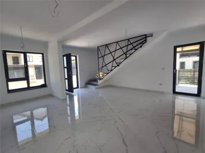 Casa 4 camere LUX  Visan la asfalt ! Mutare rapida! - foto 1
